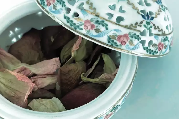 pot-pourri-fleurs-séchées