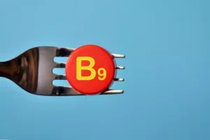 Fatigue et autres signaux d’une carence en vitamine B9 : comprendre, reconnaître et réagir